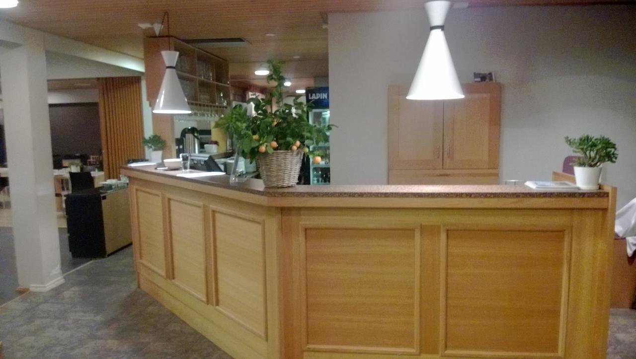 Juthbacka Hotell Uusikaarlepyy Exterior foto